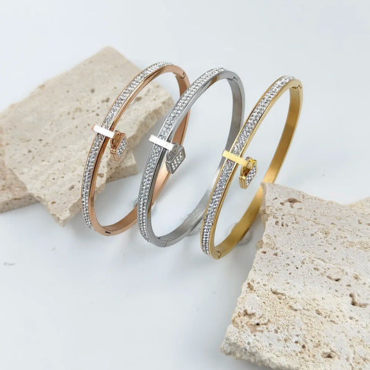 Pendant Bangle